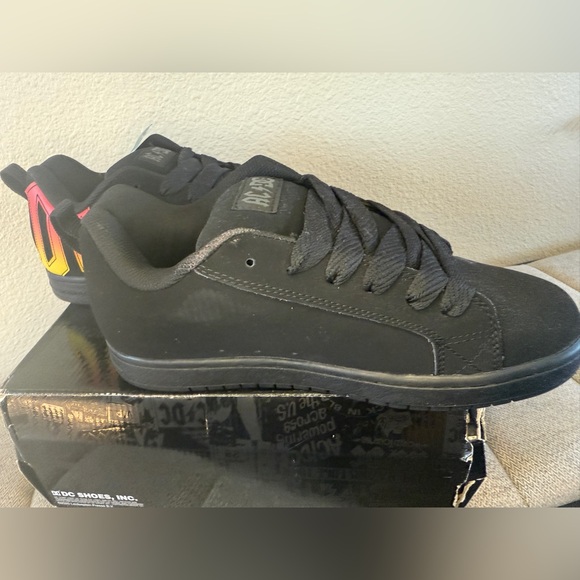 DC Shoes — AC/DC Court Graffik Mens Size 10.5 Shoes in Black/Red, *RARE* - Picture 10 of 16